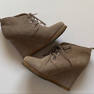 🍁 Steve Madden Tangoo wedge booties - 7